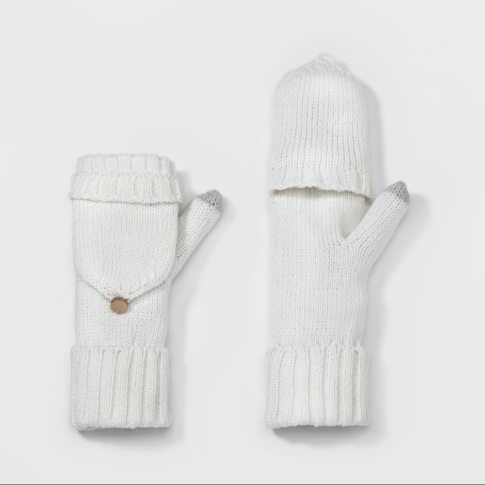 NWT Cream Flip Top Fasten Mittens w/ Gold Button